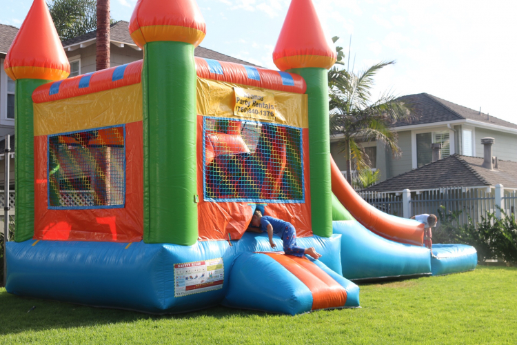 Inflatables/ Bounce Houses